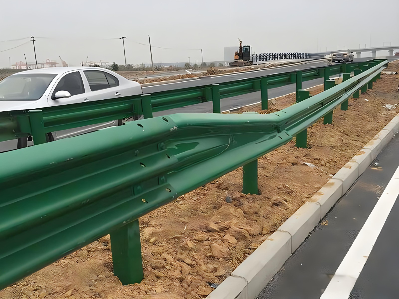 陕西高速波形护栏板日常维护方案确保道路安全新举措